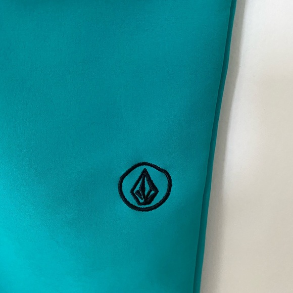 Volcom Snowboard Pants - Picture 7 of 16